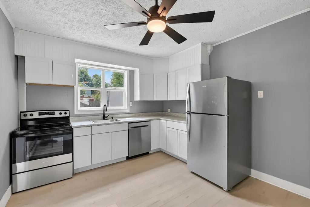 736 W Green Street Hastings City MI 49058