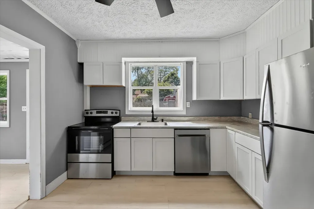 736 W Green Street Hastings City MI 49058