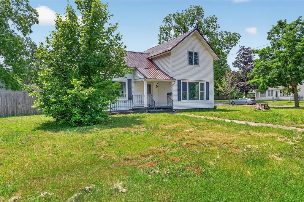 736 W Green Street Hastings City MI 49058