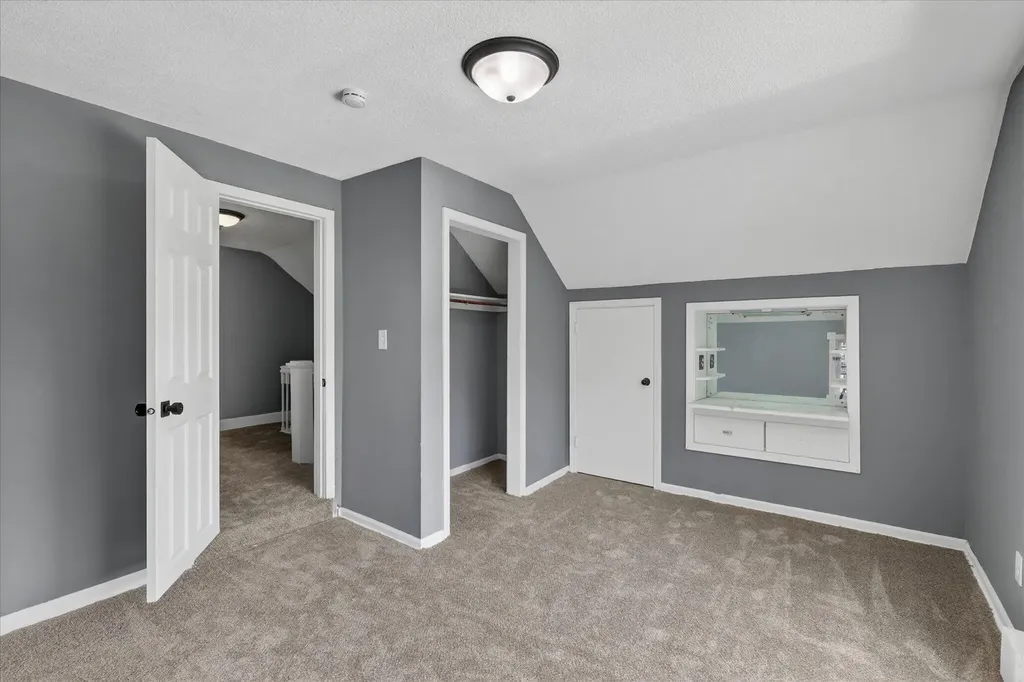 736 W Green Street Hastings City MI 49058