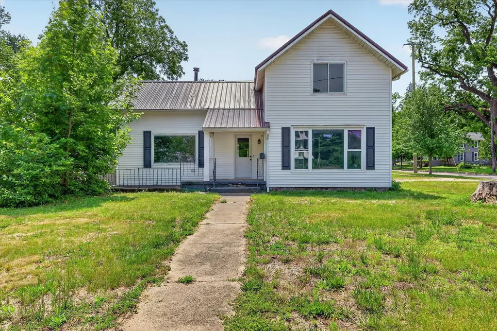 736 W Green Street Hastings City MI 49058
