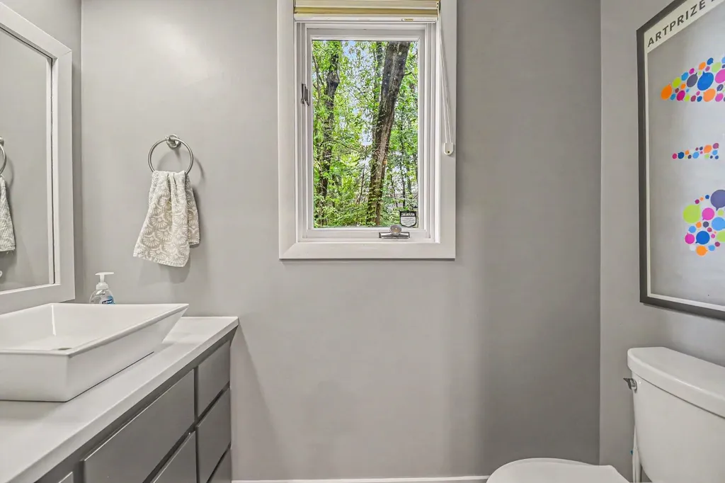 7606 Leyton Drive SE Cascade Charter Township MI 49301
