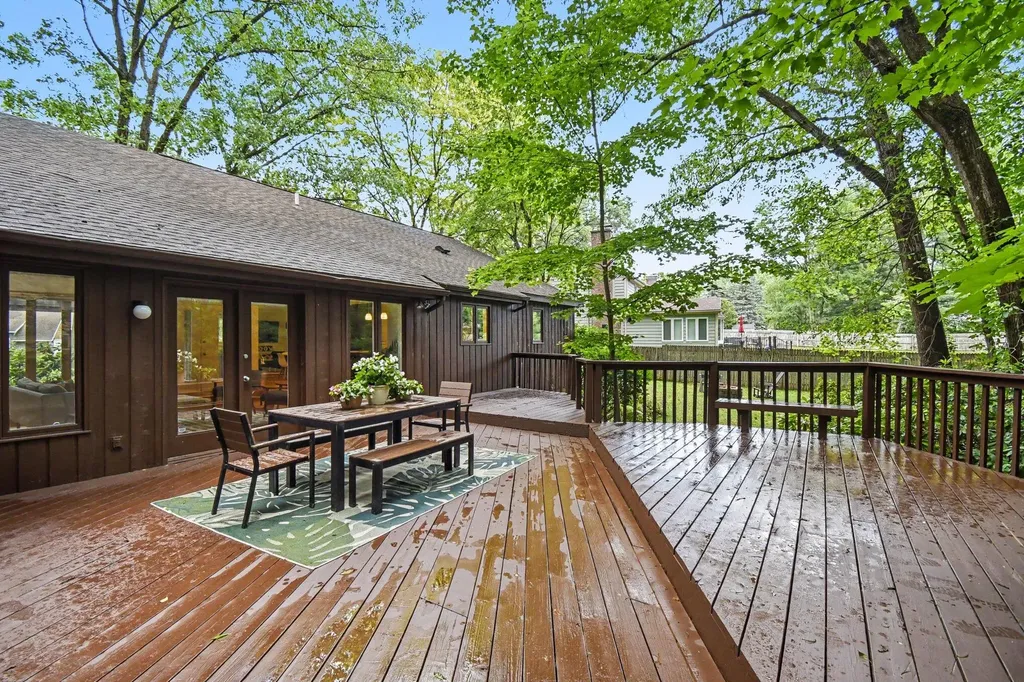 7606 Leyton Drive SE Cascade Charter Township MI 49301