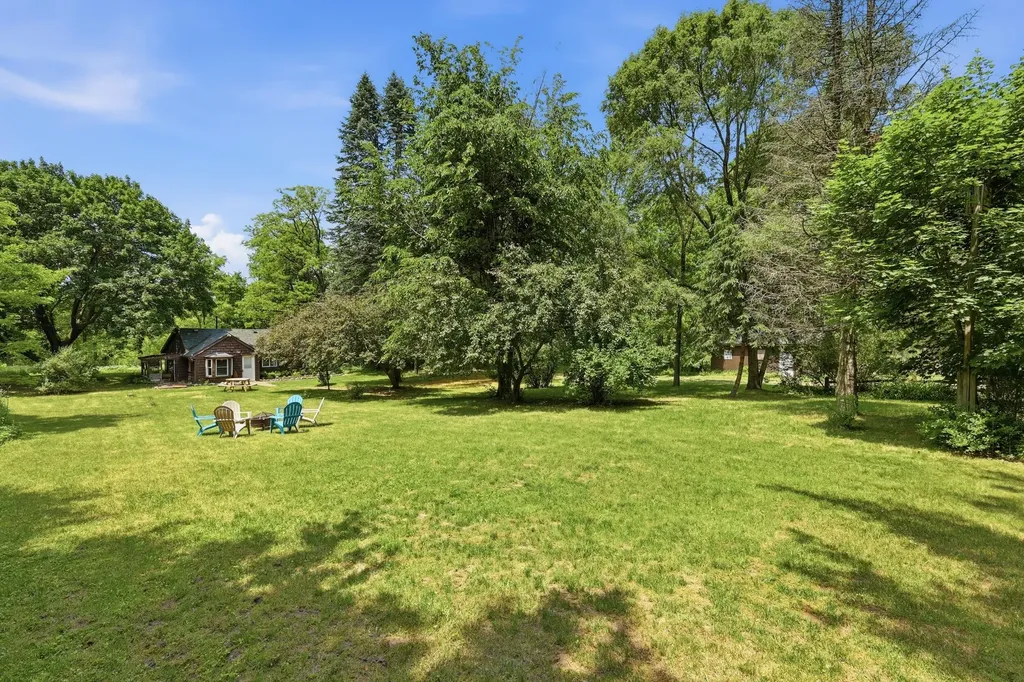 1497 W Dowling Road Hope Township MI 49050