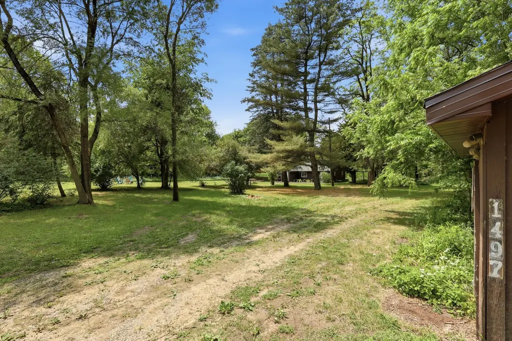 1497 W Dowling Road Hope Township MI 49050