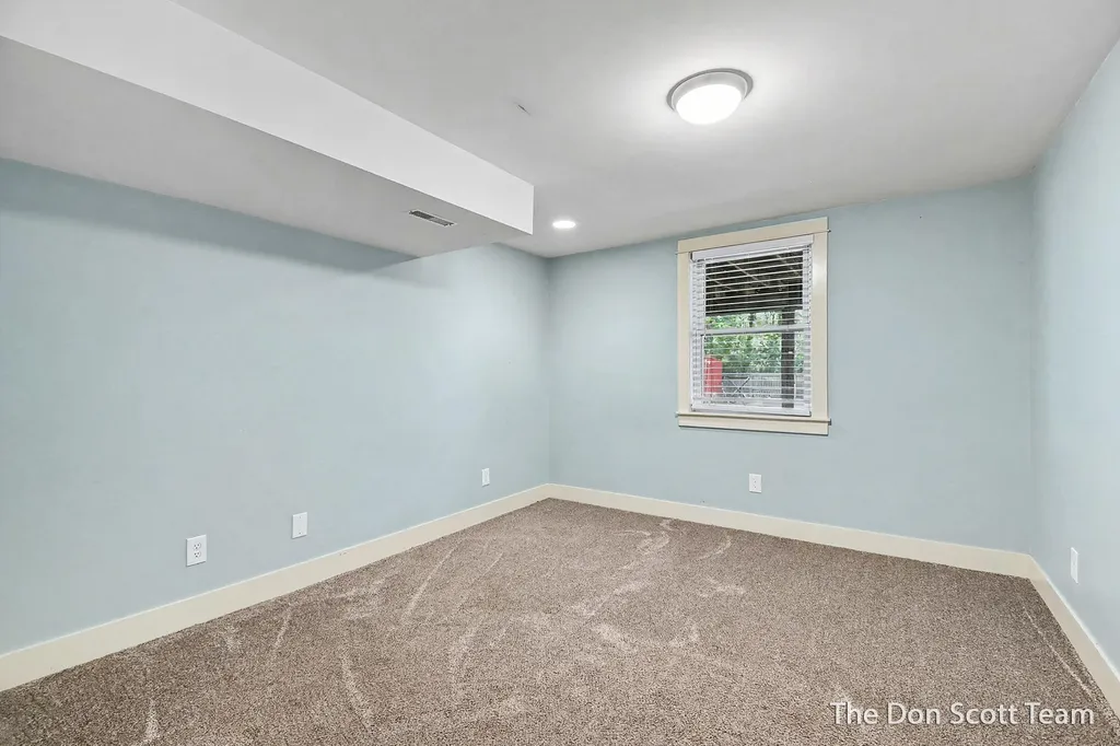 2911 5 Mile Road NE Plainfield Charter Township MI 49525