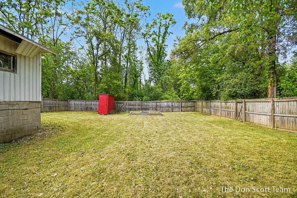 2911 5 Mile Road NE Plainfield Charter Township MI 49525