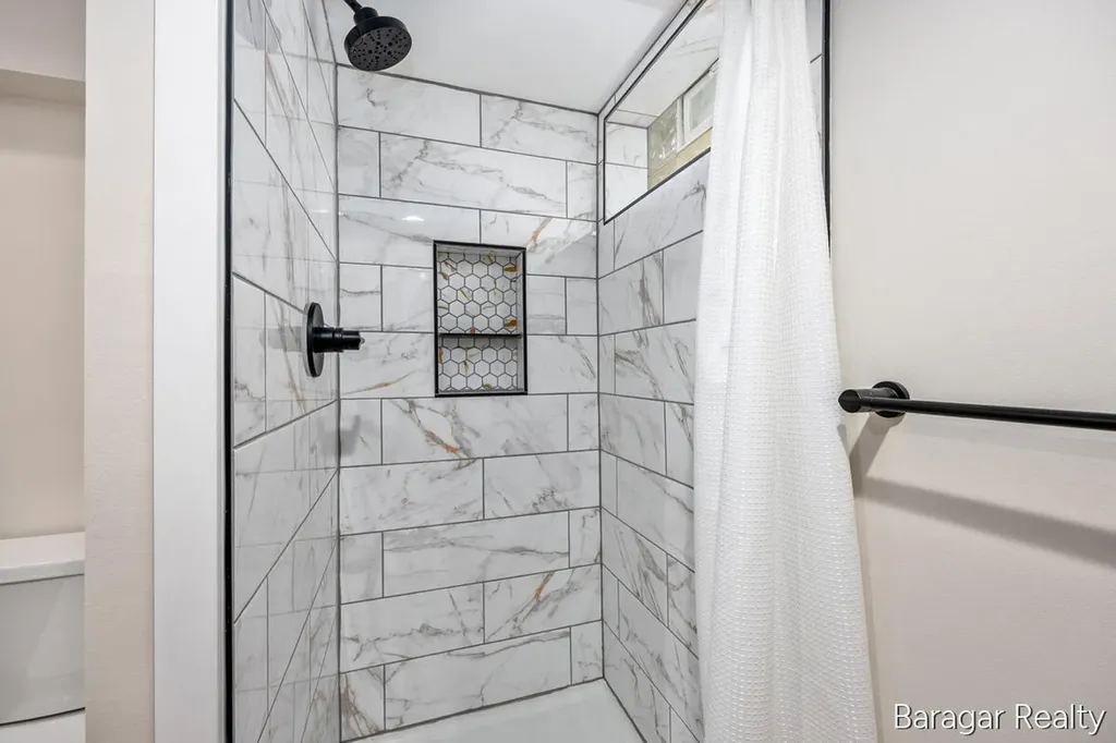 1244 S Dorroll Street NE Grand Rapids City MI 49505