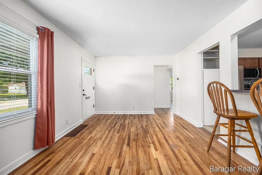 1244 S Dorroll Street NE Grand Rapids City MI 49505