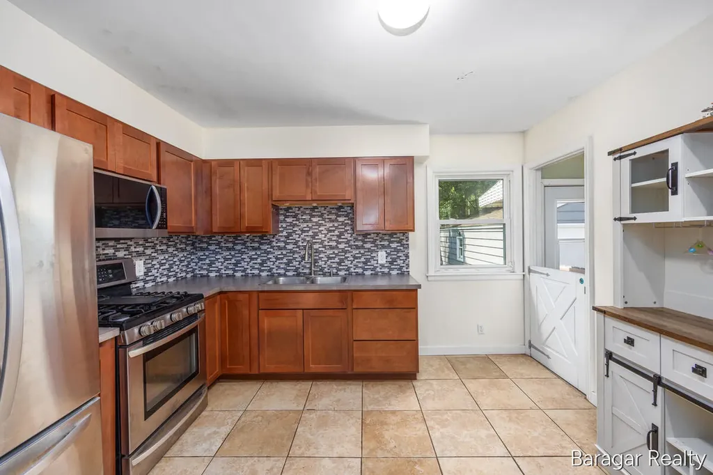1244 S Dorroll Street NE Grand Rapids City MI 49505