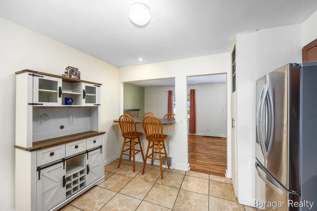 1244 S Dorroll Street NE Grand Rapids City MI 49505