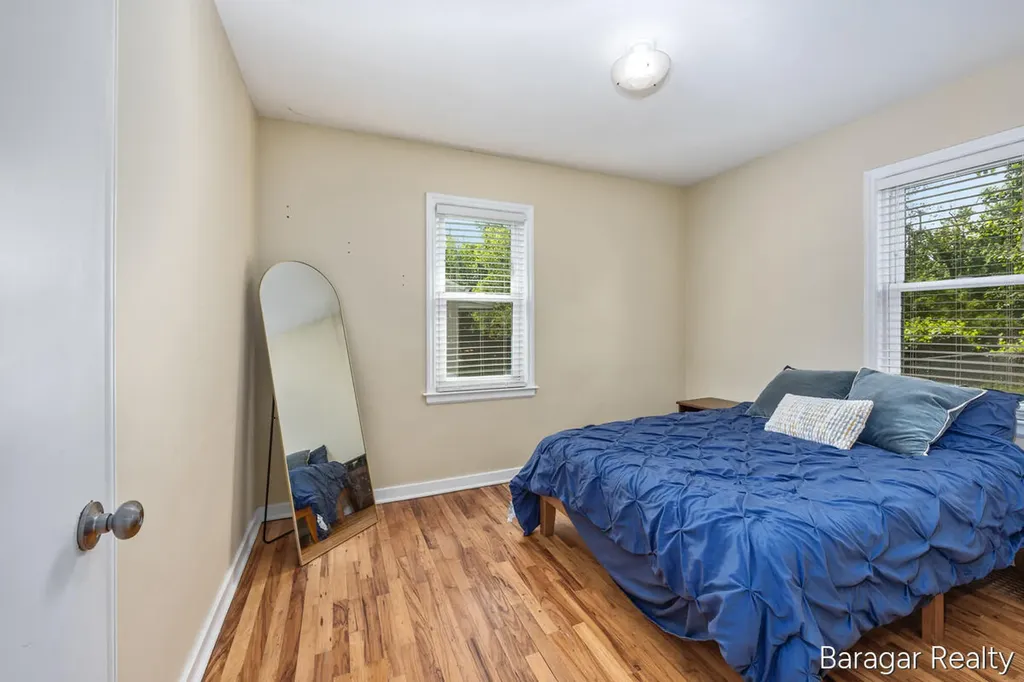1244 S Dorroll Street NE Grand Rapids City MI 49505