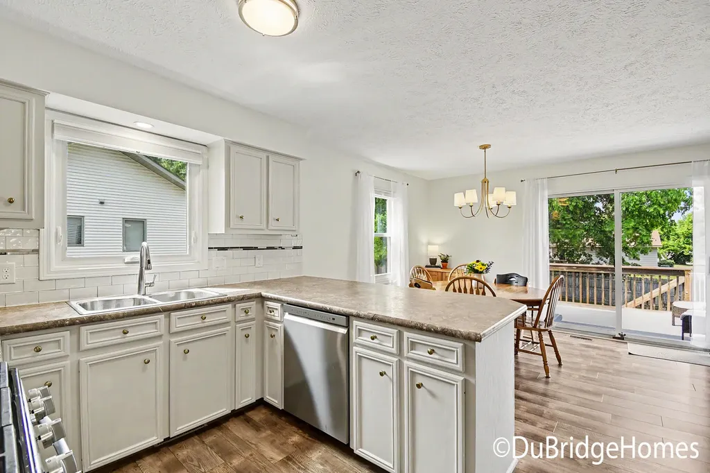 153 Suncrest Court SW Georgetown Charter Township MI 49418