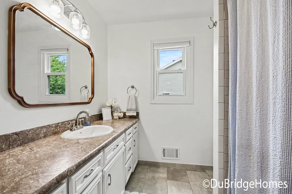 153 Suncrest Court SW Georgetown Charter Township MI 49418
