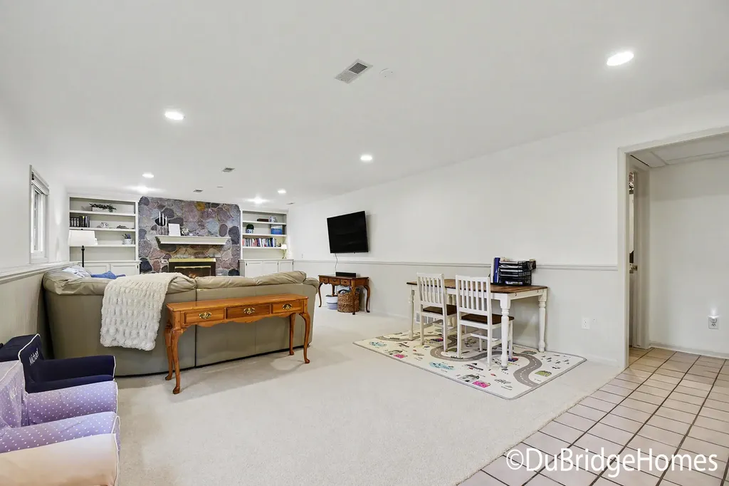 153 Suncrest Court SW Georgetown Charter Township MI 49418