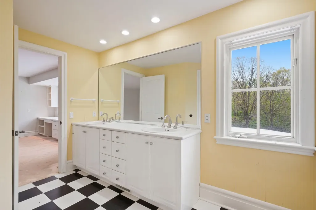 1065 Johnson Street Tallmadge Charter Township MI 49435