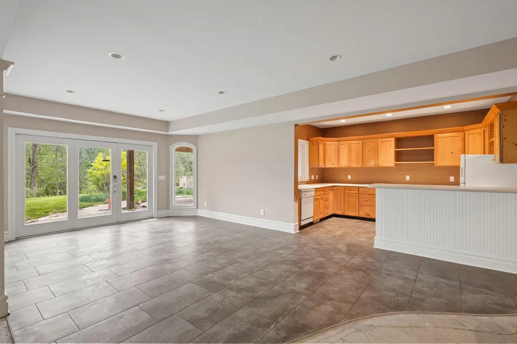 1065 Johnson Street Tallmadge Charter Township MI 49435