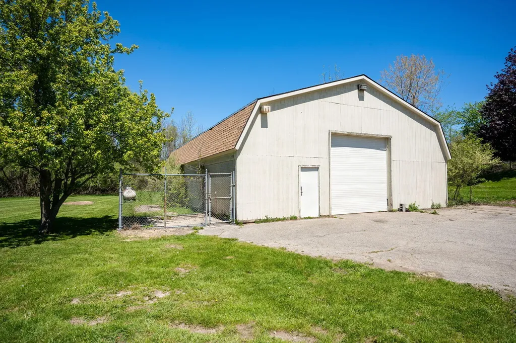 1065 Johnson Street Tallmadge Charter Township MI 49435