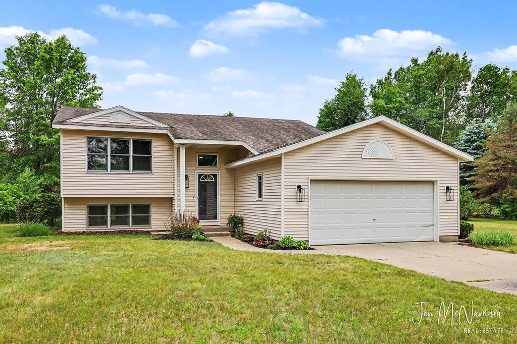 4050 Rector Street NE Algoma Township MI 49341