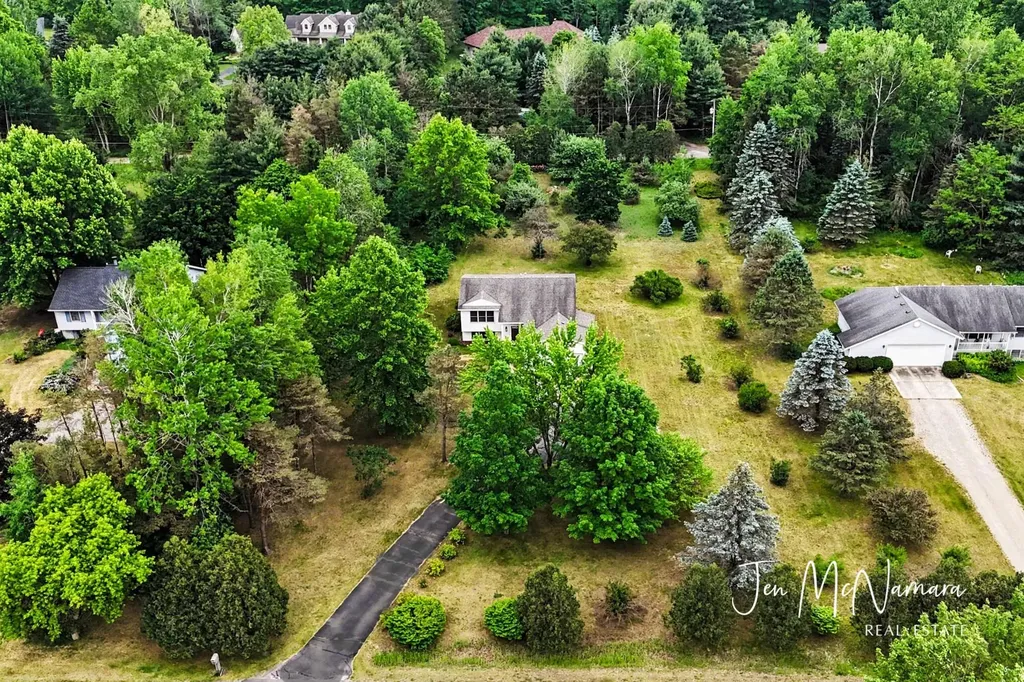 4050 Rector Street NE Algoma Township MI 49341