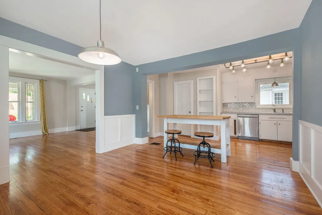 1012 Powers Avenue NW Grand Rapids City MI 49504