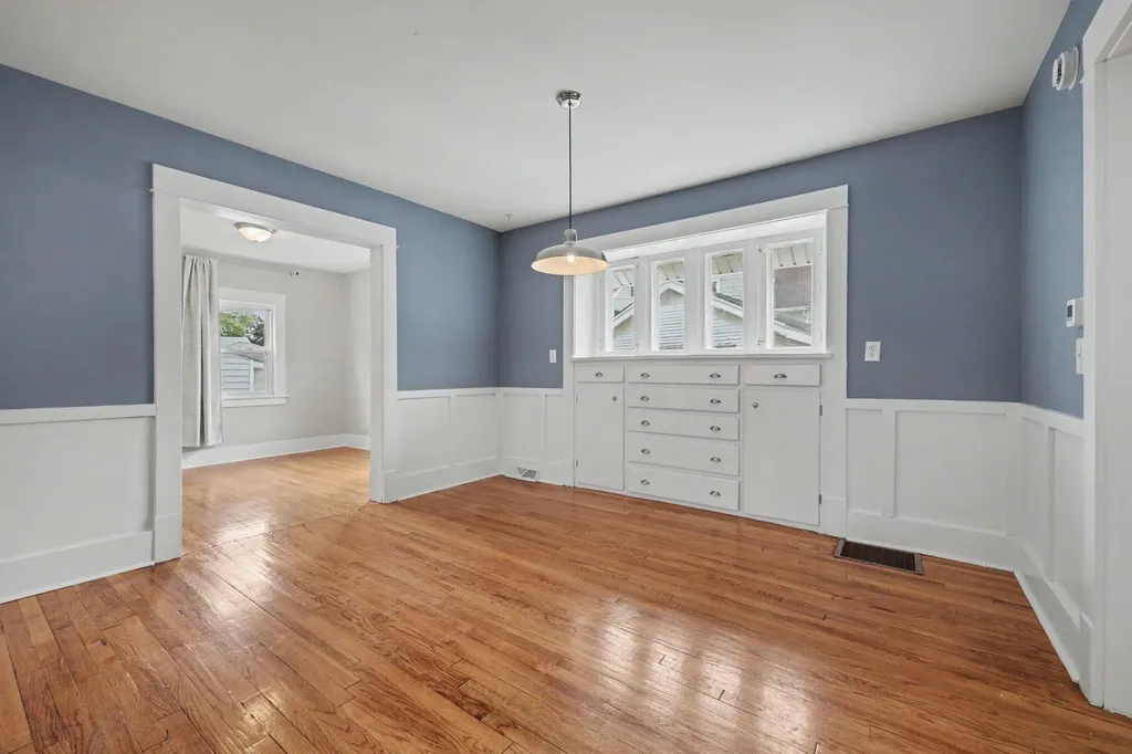 1012 Powers Avenue NW Grand Rapids City MI 49504
