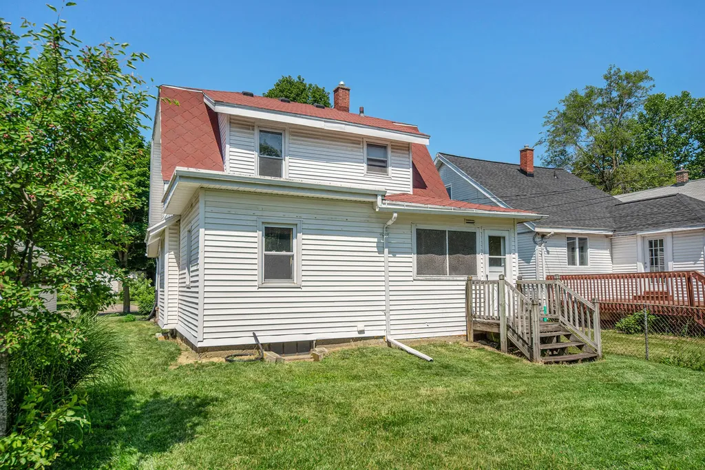 1012 Powers Avenue NW Grand Rapids City MI 49504