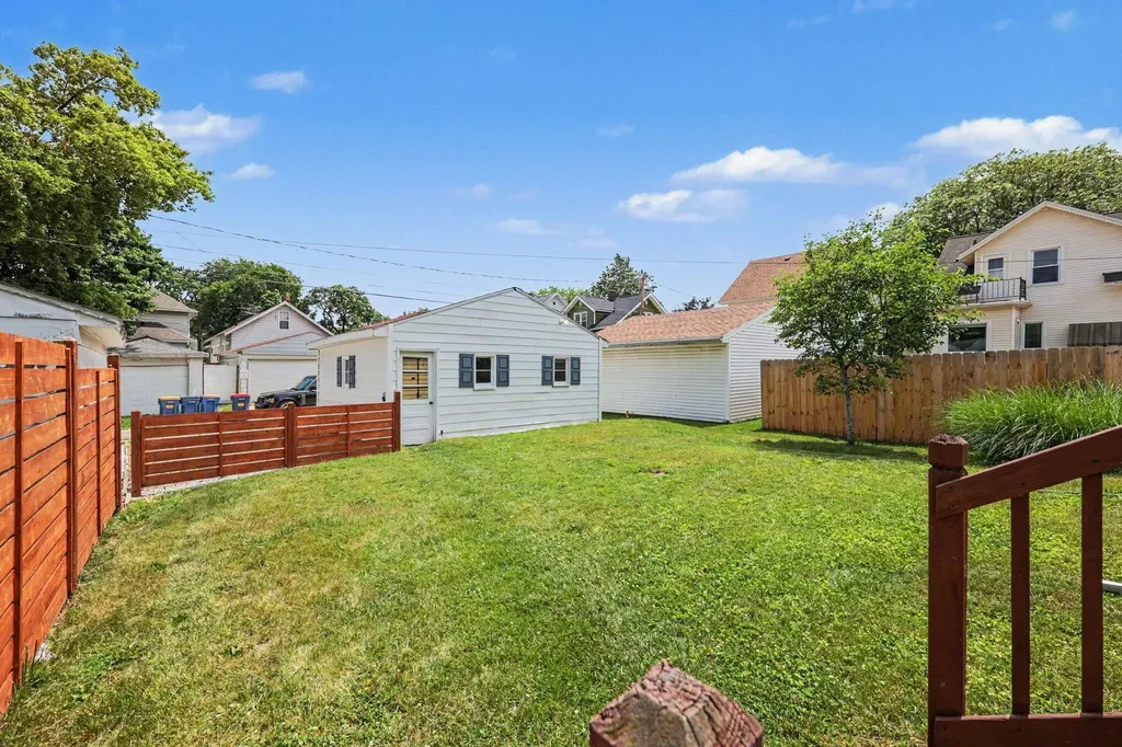 1012 Powers Avenue NW Grand Rapids City MI 49504