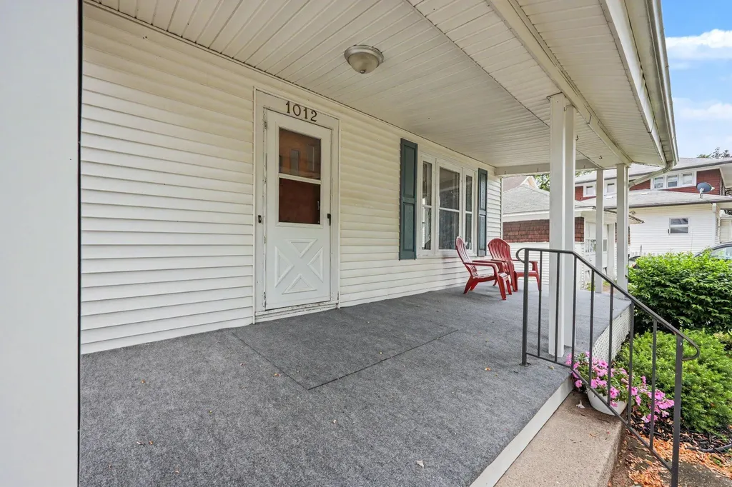 1012 Powers Avenue NW Grand Rapids City MI 49504