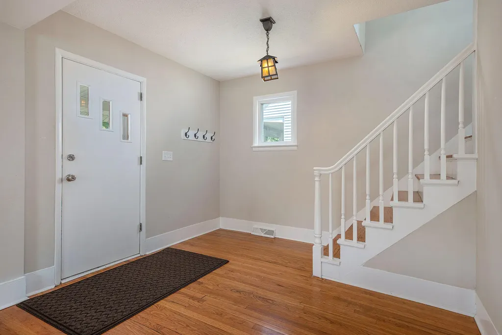 1012 Powers Avenue NW Grand Rapids City MI 49504