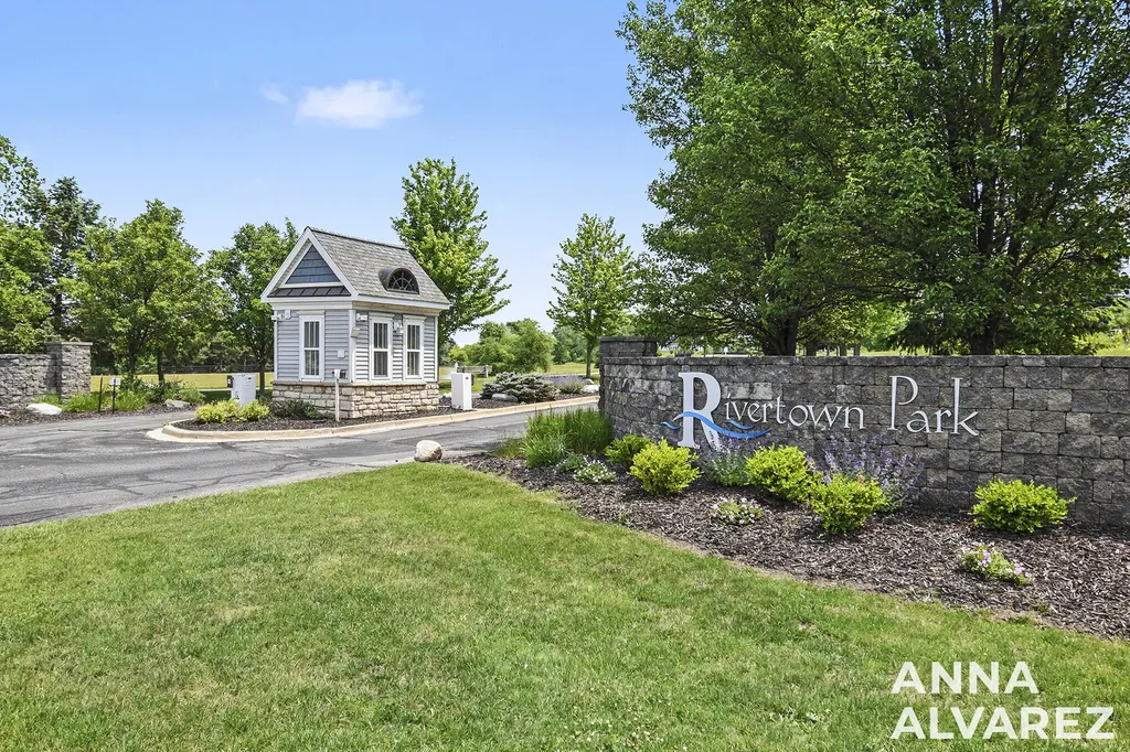 4866 Ausable River Drive SW Wyoming City MI 49418