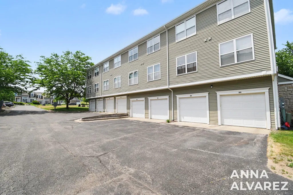 4866 Ausable River Drive SW Wyoming City MI 49418