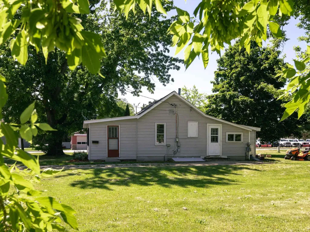 9 Carrie Street Sparta Township MI 49345
