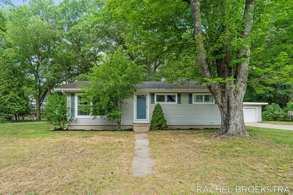 15703 Vineyard Drive Spring Lake Township MI 49456