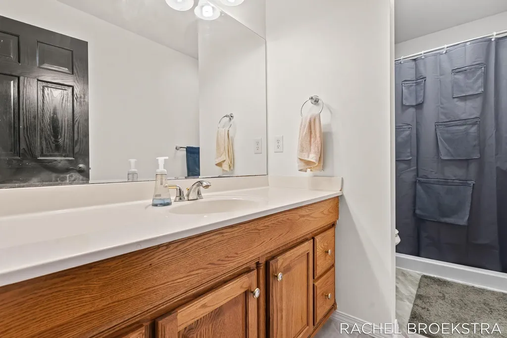 15703 Vineyard Drive Spring Lake Township MI 49456