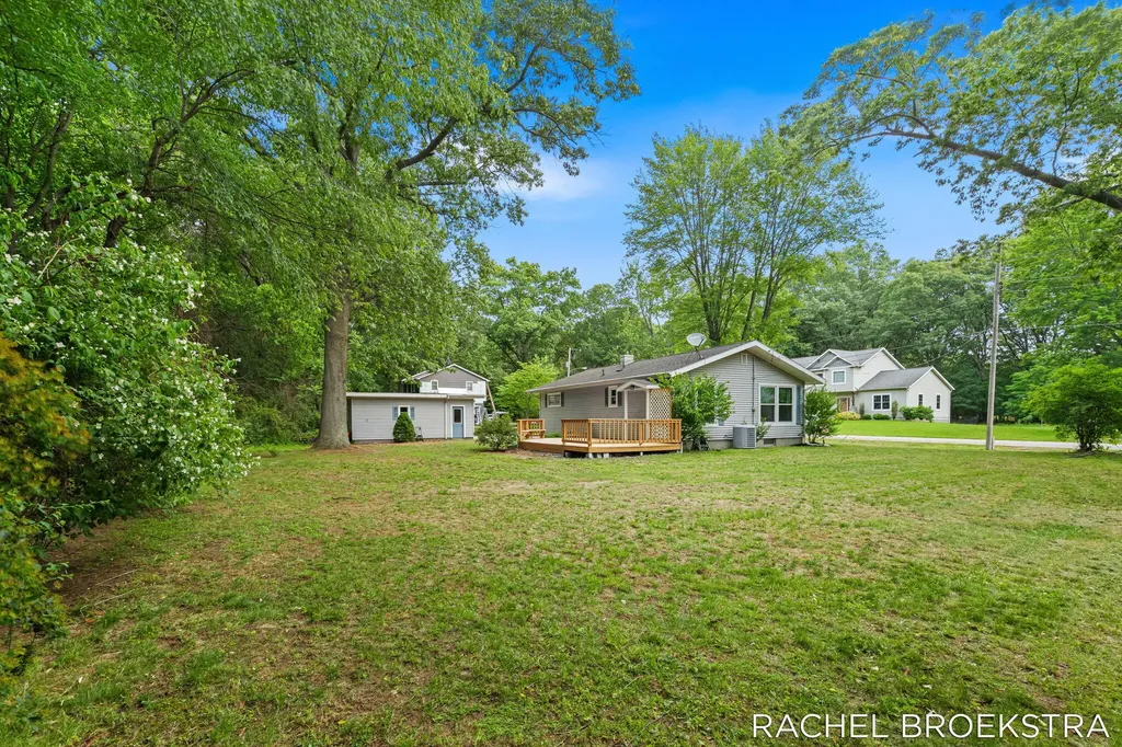 15703 Vineyard Drive Spring Lake Township MI 49456