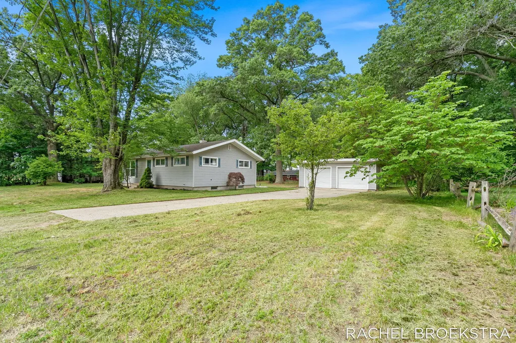 15703 Vineyard Drive Spring Lake Township MI 49456