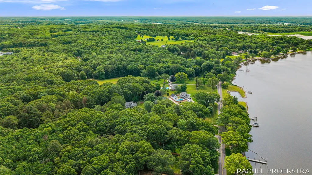 15703 Vineyard Drive Spring Lake Township MI 49456