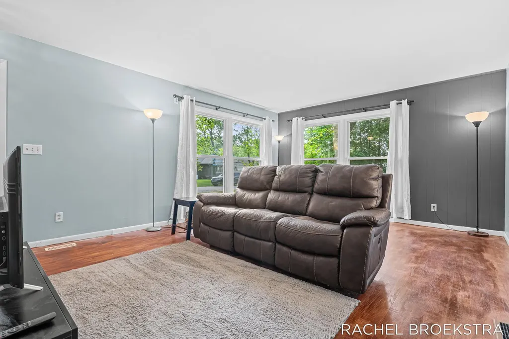 15703 Vineyard Drive Spring Lake Township MI 49456