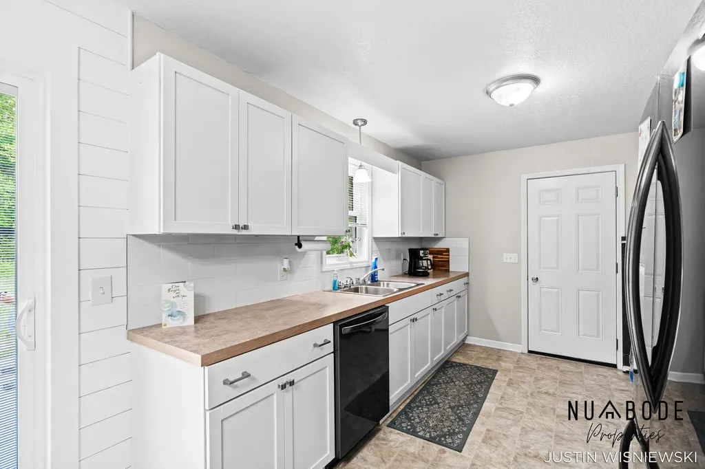 5961 N Weber Road Fruitland Township MI 49461