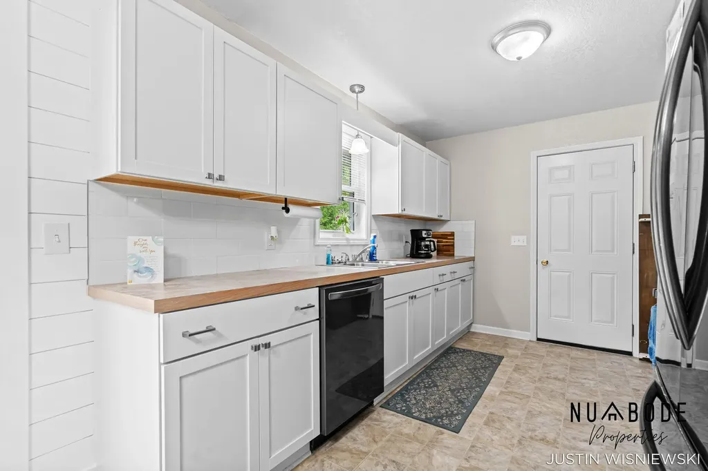5961 N Weber Road Fruitland Township MI 49461