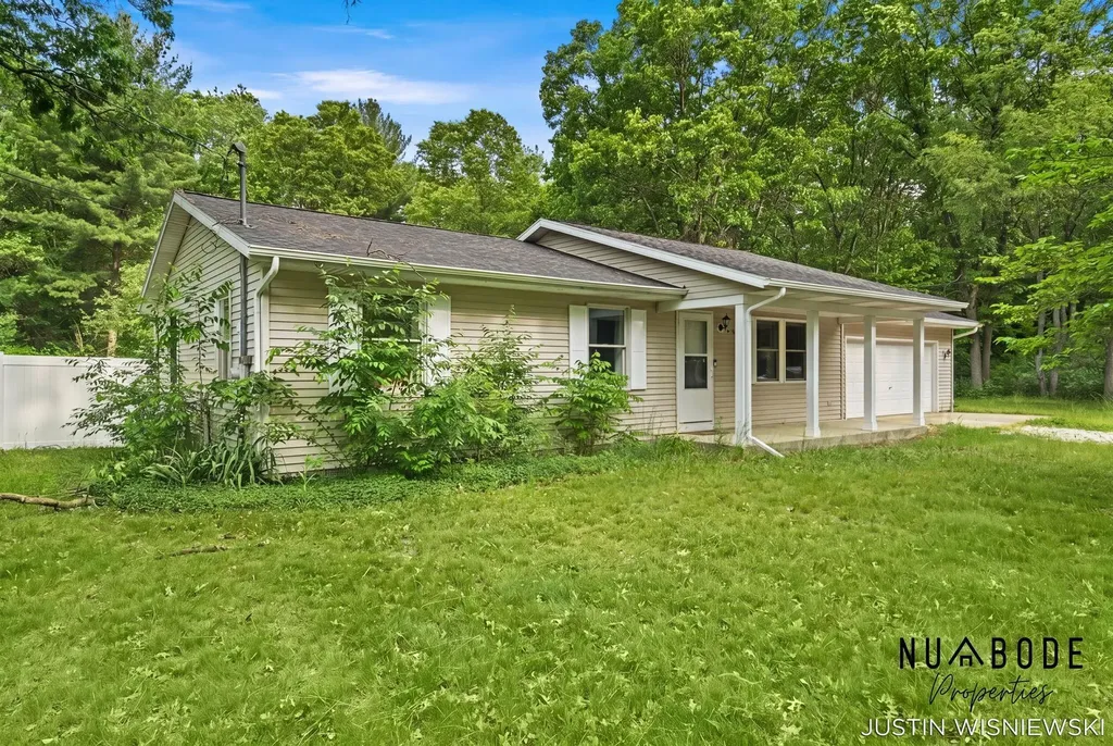 5961 N Weber Road Fruitland Township MI 49461