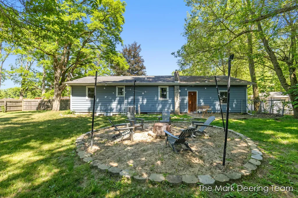 107 Elm Street Allegan City MI 49010