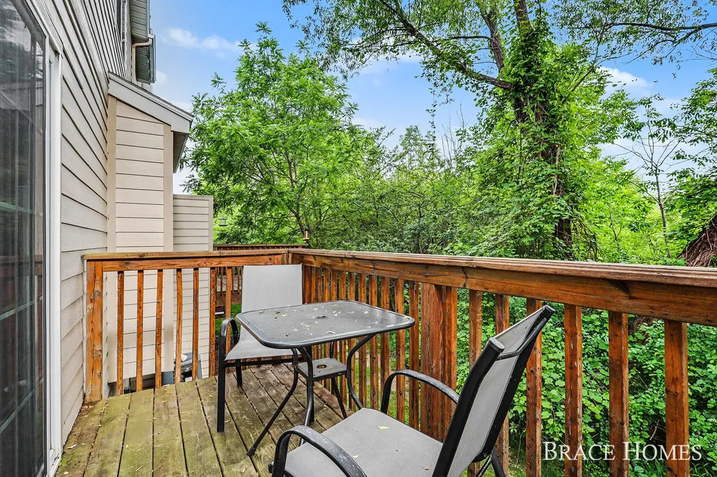 3079 Ledgestone Place NE Grand Rapids Charter Township MI 49525
