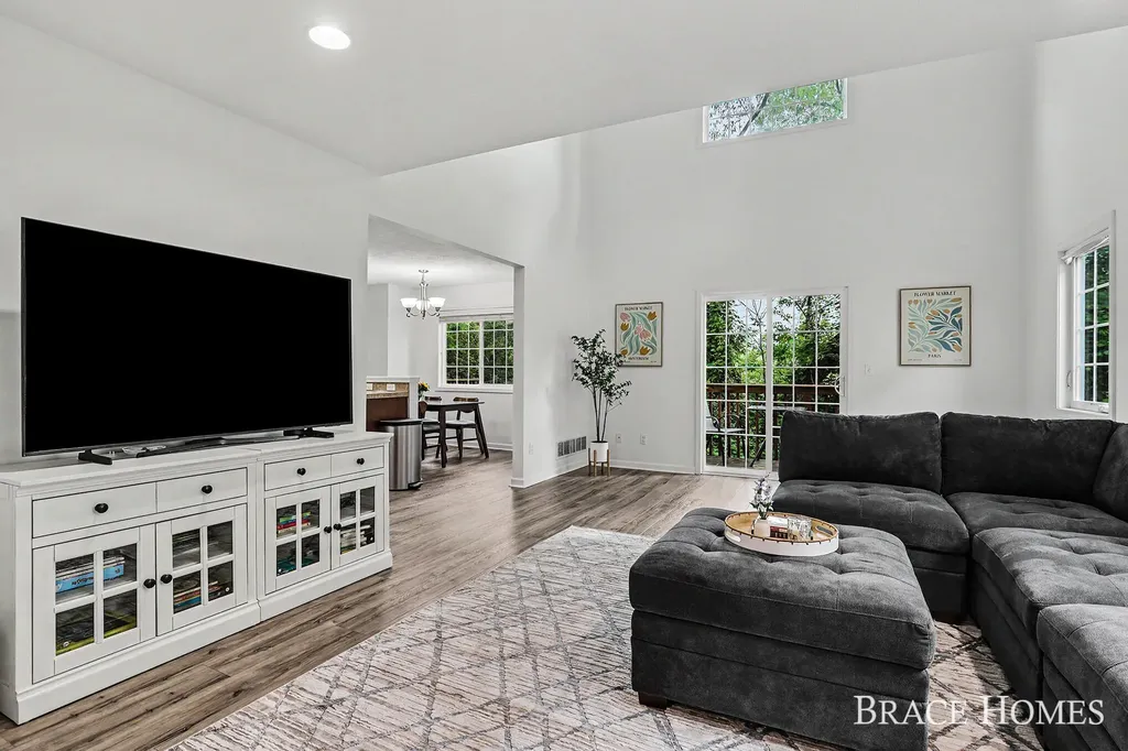 3079 Ledgestone Place NE Grand Rapids Charter Township MI 49525