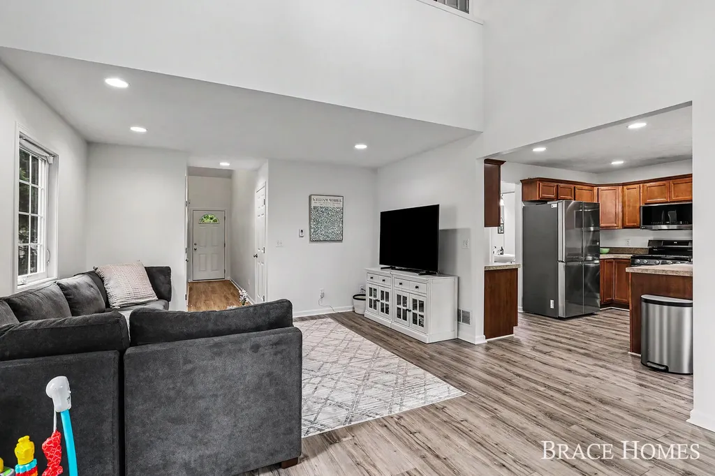 3079 Ledgestone Place NE Grand Rapids Charter Township MI 49525