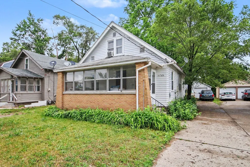 1722-1727 Alto Avenue SE Grand Rapids City MI 49507