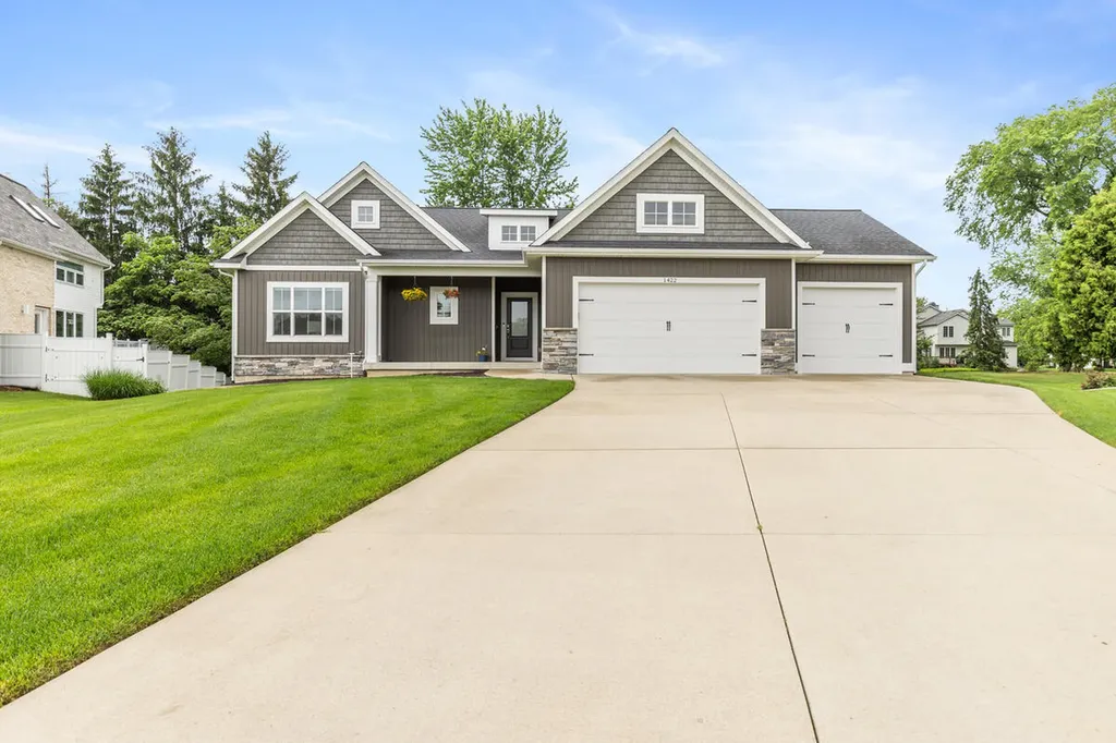 1422 Crystalline Drive SE Gaines Charter Township MI 49316