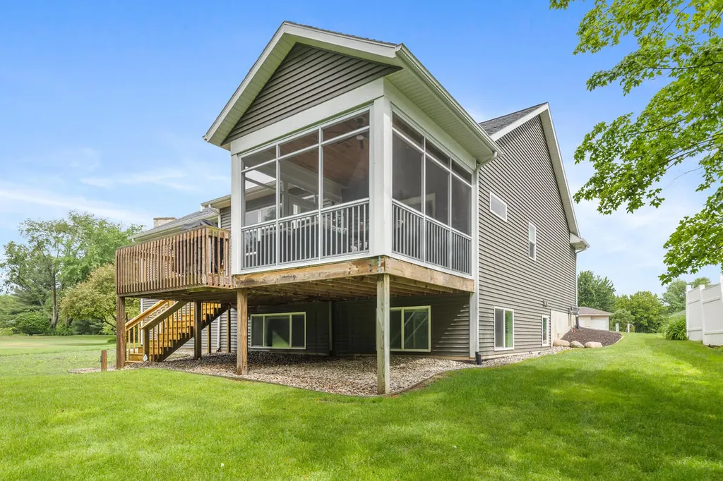 1422 Crystalline Drive SE Gaines Charter Township MI 49316