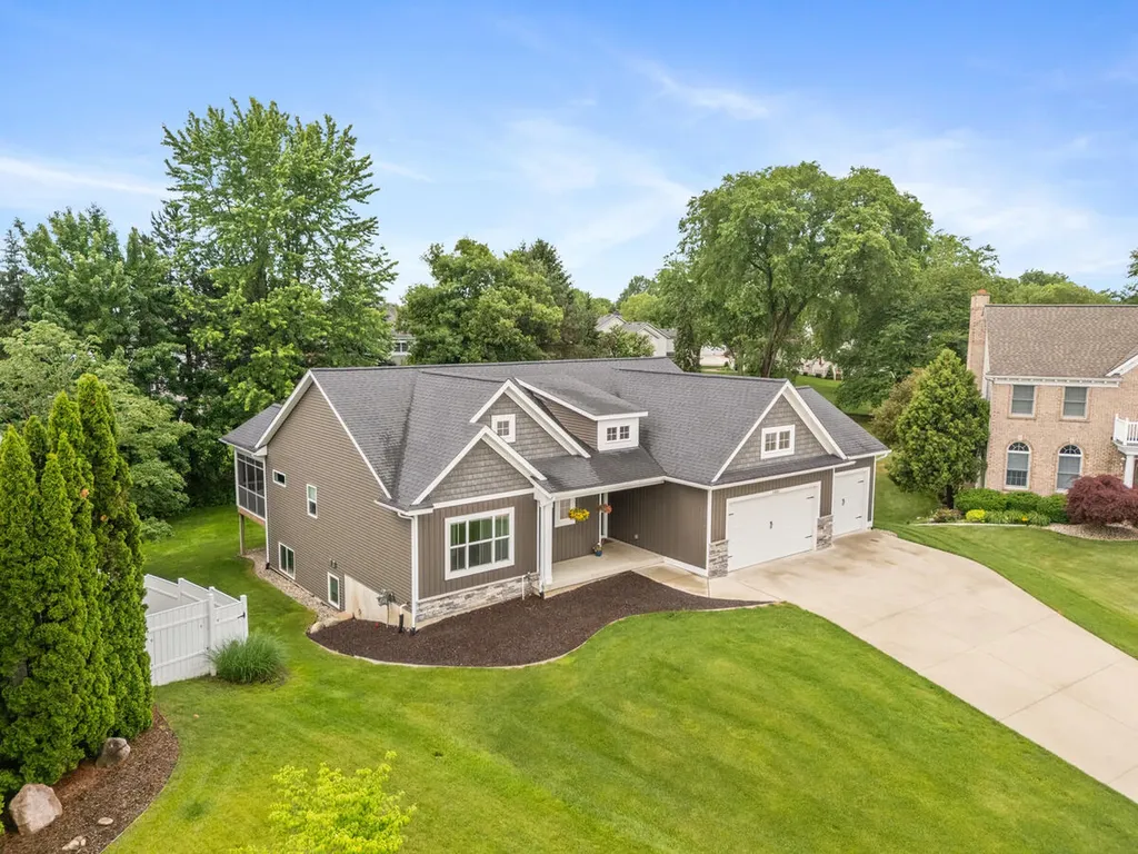 1422 Crystalline Drive SE Gaines Charter Township MI 49316